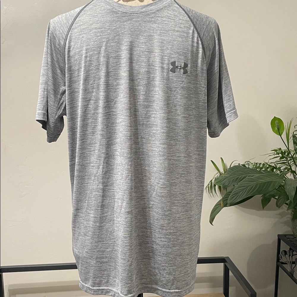 Under Armour Men's Heather Gray Short Sleeve Tee